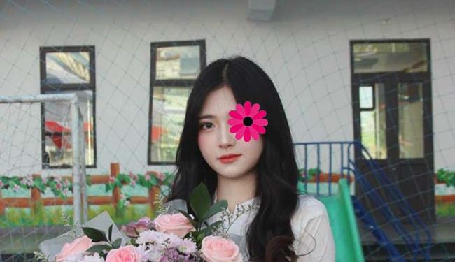 Kim Anh - Bạn gái văn phòng hiền lành, dễ thương