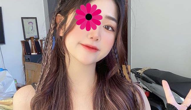 Ngọc Ánh - Bạn gái văn phòng nóng bỏng và khiêu gợi