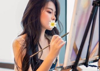 Khánh Vân - Bạn gái tâm sự thích uống trà sữa