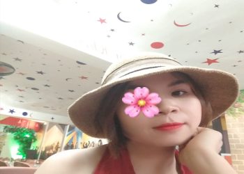 Hồng Phương - Bạn gái văn phòng nóng bỏng khát tình