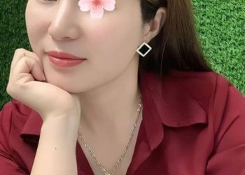 Thúy Nga - Chị gái văn phòng yêu đời vui vẻ