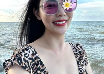 Hồng Duyên - Bạn gái Vũng Tàu tươi phơi phới